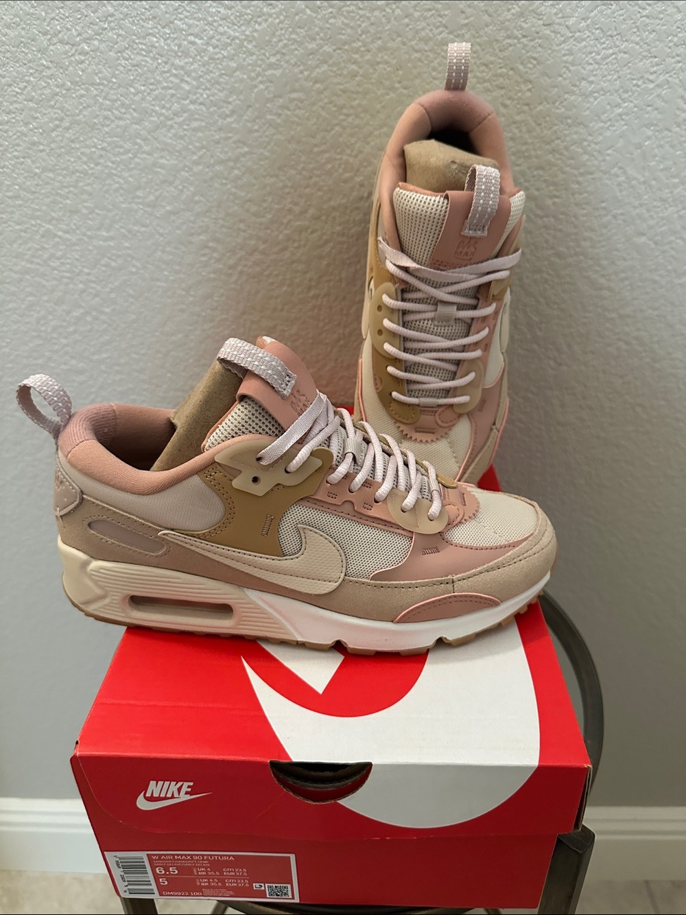 Nike Women’s Sneakers in Pink and Beige